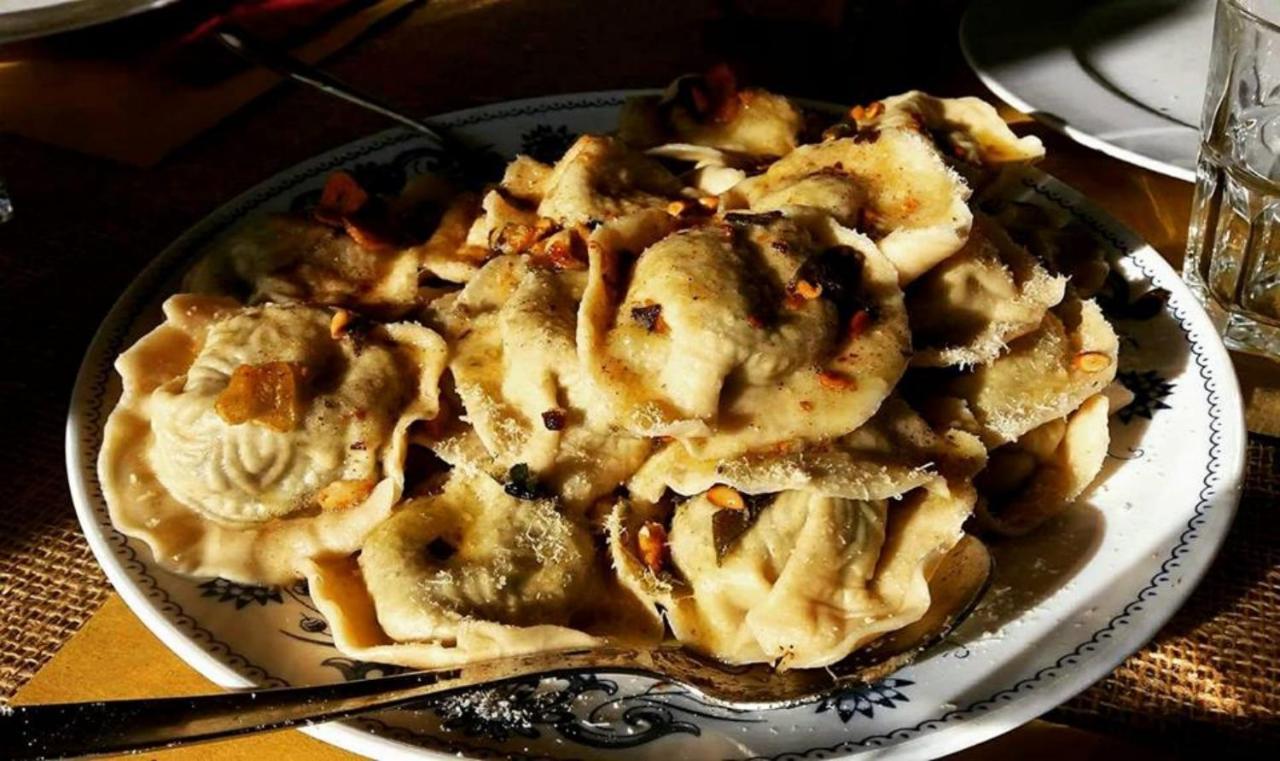 Agriturismo Di Charme E Ristorante Stallato Il Filo Di Paglia Carro Exterior foto