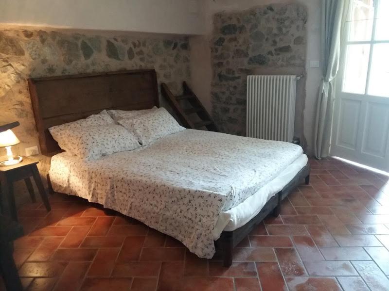 Agriturismo Di Charme E Ristorante Stallato Il Filo Di Paglia Carro Exterior foto