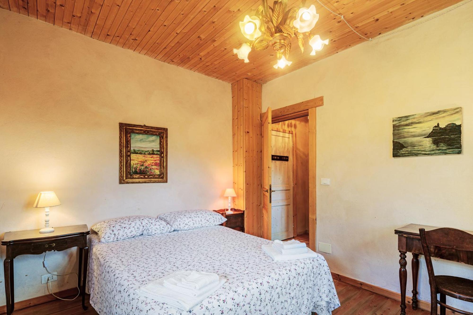 Agriturismo Di Charme E Ristorante Stallato Il Filo Di Paglia Carro Exterior foto