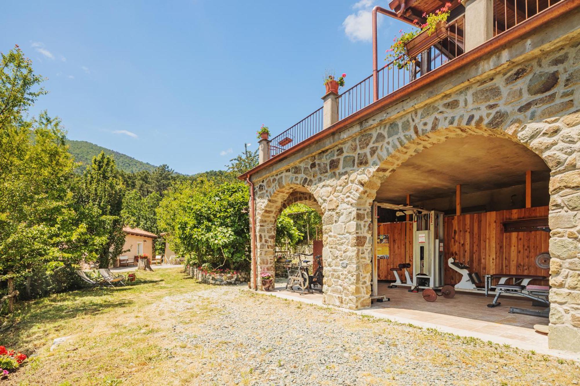 Agriturismo Di Charme E Ristorante Stallato Il Filo Di Paglia Carro Exterior foto