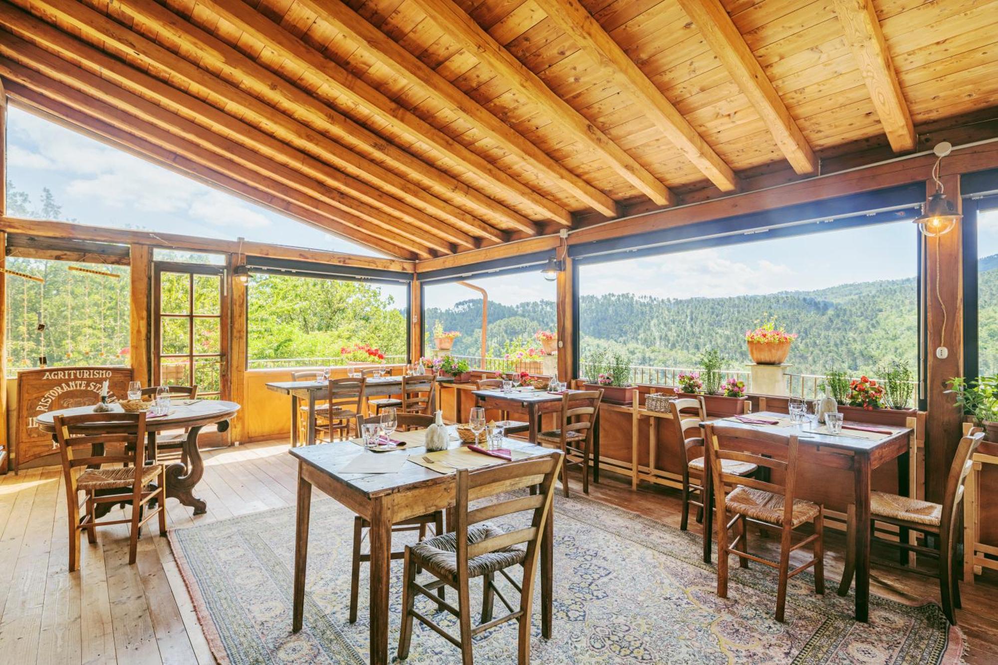 Agriturismo Di Charme E Ristorante Stallato Il Filo Di Paglia Carro Exterior foto